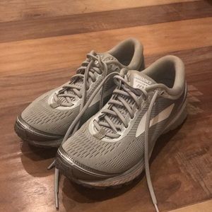 Brooks Ghost 10